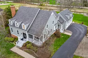 39691 Orchard Bluff Ln, Wadsworth, IL 60083 - Photo 2