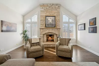 146 N Walnut Street, Elmhurst, IL 60126 - Photo 8