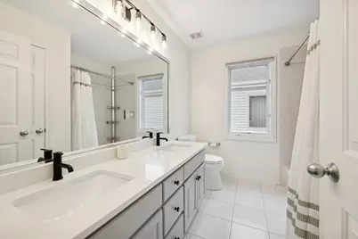 146 N Walnut Street, Elmhurst, IL 60126 - Photo 22