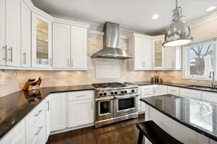 146 N Walnut St, Elmhurst, IL 60126 - Photo 12