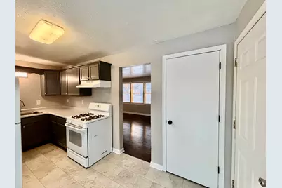 206 Hosmer Street, Loves Park, IL 61111 - Photo 6