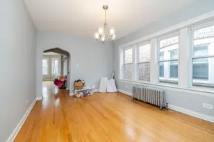 7751 S Phillips Ave, Chicago, IL 60649 - Photo 10