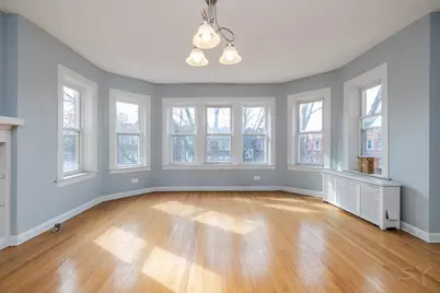 7751 S Phillips Avenue, Chicago, IL 60649 - Photo 2