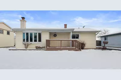 475 E Merle Lane, Wheeling, IL 60090 - Photo 2