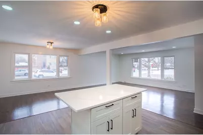 9558 S Sacramento Avenue, Evergreen Park, IL 60805 - Photo 10