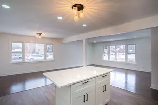 9558 S Sacramento Ave, Evergreen Park, IL 60805 - Photo 10