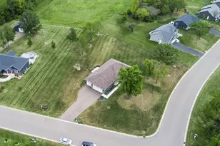 6551 S Westwood Ave, Rochelle, IL 61068 - Photo 4