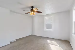 1186 24th St, Moline, IL 61265 - Photo 14
