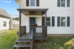 1186 24th St, Moline, IL 61265 - Photo 4