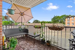 1227 S Old Wilke Rd, Arlington Heights, IL 60005 - Photo 28