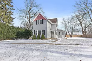 227 2nd St, Crystal Lake, IL 60014 - Photo 2