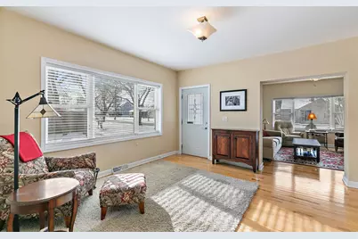 227 2nd Street, Crystal Lake, IL 60014 - Photo 4