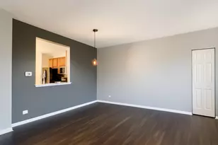 [Address not provided], Elgin, IL 60124 - Photo 4