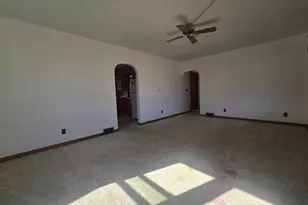 151 E Park St, Chebanse, IL 60922 - Photo 4