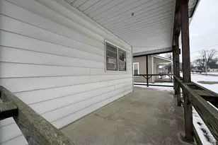 510 N 3rd St, Hoopeston, IL 60942 - Photo 4