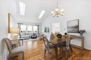 869 Cambridge Dr, Batavia, IL 60510 - Photo 2