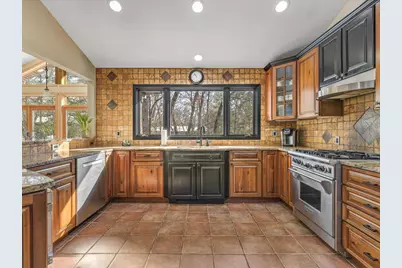 7447 Stacy Court, Roscoe, IL 61073 - Photo 14