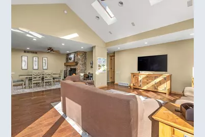 7447 Stacy Court, Roscoe, IL 61073 - Photo 10