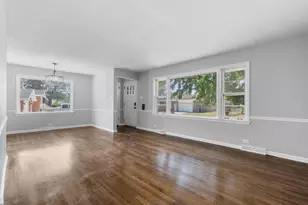1006 E 163rd St, South Holland, IL 60473 - Photo 2
