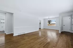 1006 E 163rd St, South Holland, IL 60473 - Photo 6