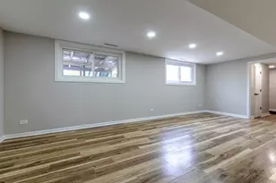 1096 Beechwood Rd, Buffalo Grove, IL 60089 - Photo 18