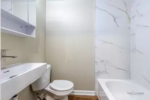 1096 Beechwood Rd, Buffalo Grove, IL 60089 - Photo 22