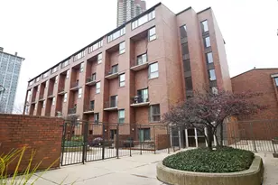 3700 N Lake Shore Dr, Chicago, IL 60613 - Photo 2