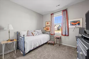 320 Sussex Ln, North Aurora, IL 60542 - Photo 16