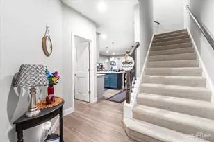 468 Watercress Dr, Aurora, IL 60504 - Photo 2