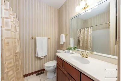 1512 Harbour Towne Place, Naperville, IL 60564 - Photo 24