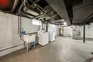 301 Warren St, Calumet City, IL 60409 - Photo 32