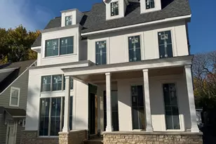 6 S Elm St, Hinsdale, IL 60521 - Photo 2