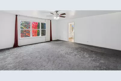 1534 S Falcon Drive, Libertyville, IL 60048 - Photo 12