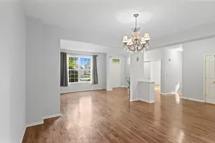 1534 S Falcon Dr, Libertyville, IL 60048 - Photo 6