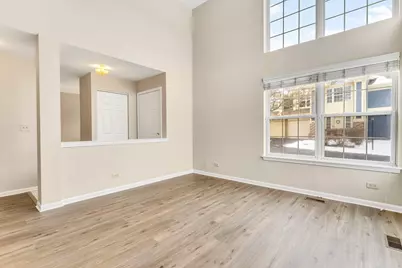 741 Old Creek Court, Elk Grove Village, IL 60007 - Photo 4