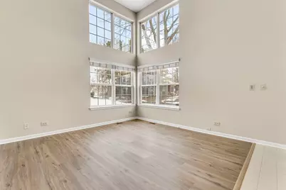 741 Old Creek Court, Elk Grove Village, IL 60007 - Photo 6