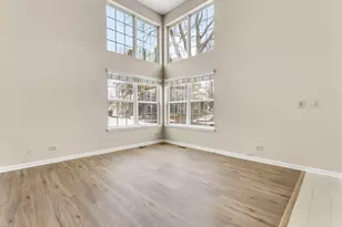 741 Old Creek Ct, Elk Grove Village, IL 60007 - Photo 6