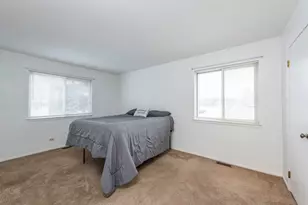 1367 Stratford Dr, Gurnee, IL 60031 - Photo 16