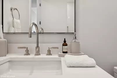 403 N Wabash Avenue #12B, Chicago, IL 60611 - Photo 34