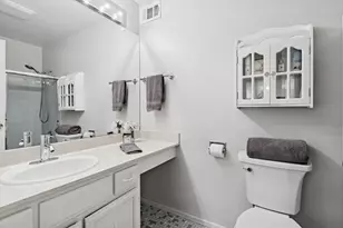 175 Lake Blvd, Buffalo Grove, IL 60089 - Photo 8