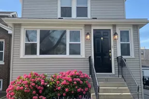 511 Highland Ave, Oak Park, IL 60304 - Photo 1