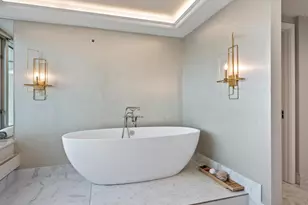 132 E Delaware Pl, Chicago, IL 60611 - Photo 18