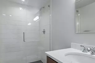 132 E Delaware Pl, Chicago, IL 60611 - Photo 22