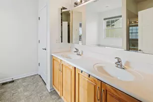 4 Kenilworth Ct, Cary, IL 60013 - Photo 10