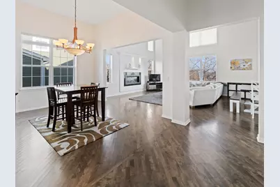 4 Kenilworth Court, Cary, IL 60013 - Photo 4