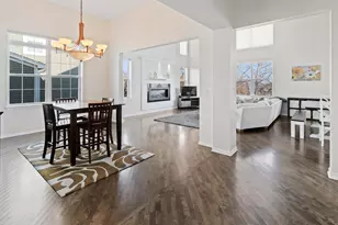 4 Kenilworth Ct, Cary, IL 60013 - Photo 4