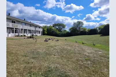 17404 W Walnut Lane, Gurnee, IL 60031 - Photo 16