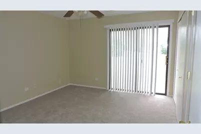 17404 W Walnut Lane, Gurnee, IL 60031 - Photo 6