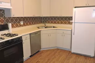 17404 W Walnut Ln, Gurnee, IL 60031 - Photo 2