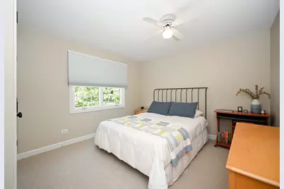 [Address not provided], Glen Ellyn, IL 60137 - Photo 28